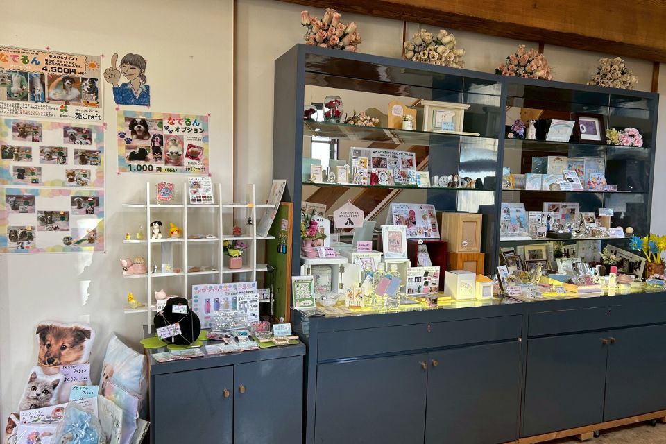 「動物苑 柏大島田」の受付・メモリアルグッズ展示スペース